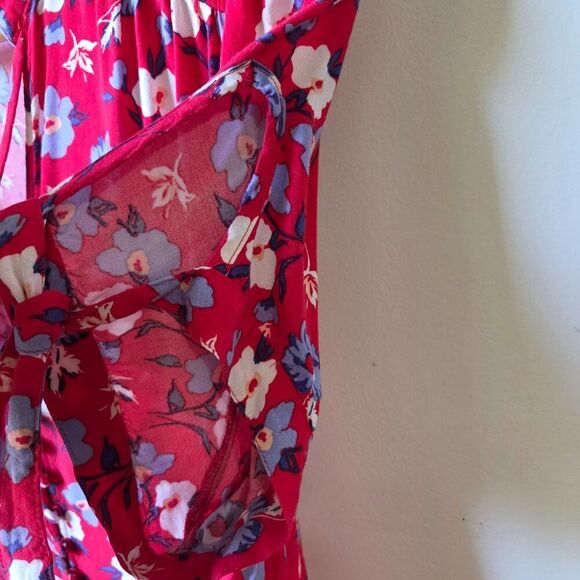 EUC EXPRESS RED FLORAL V NECK BUTTONED SHORT DRESS SIZE LARGE - Picture 12 of 16